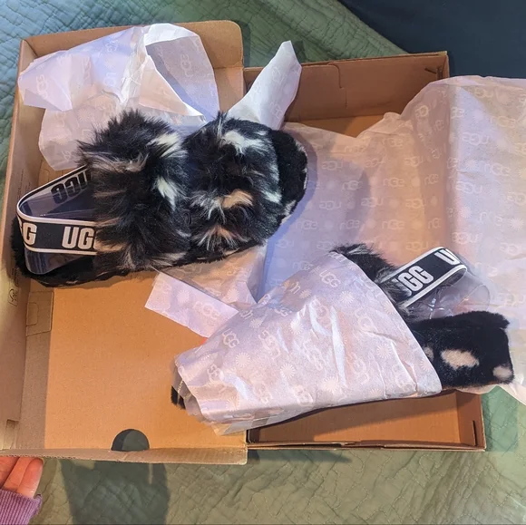 UGG Oh Yeah - Picture 1 of 7